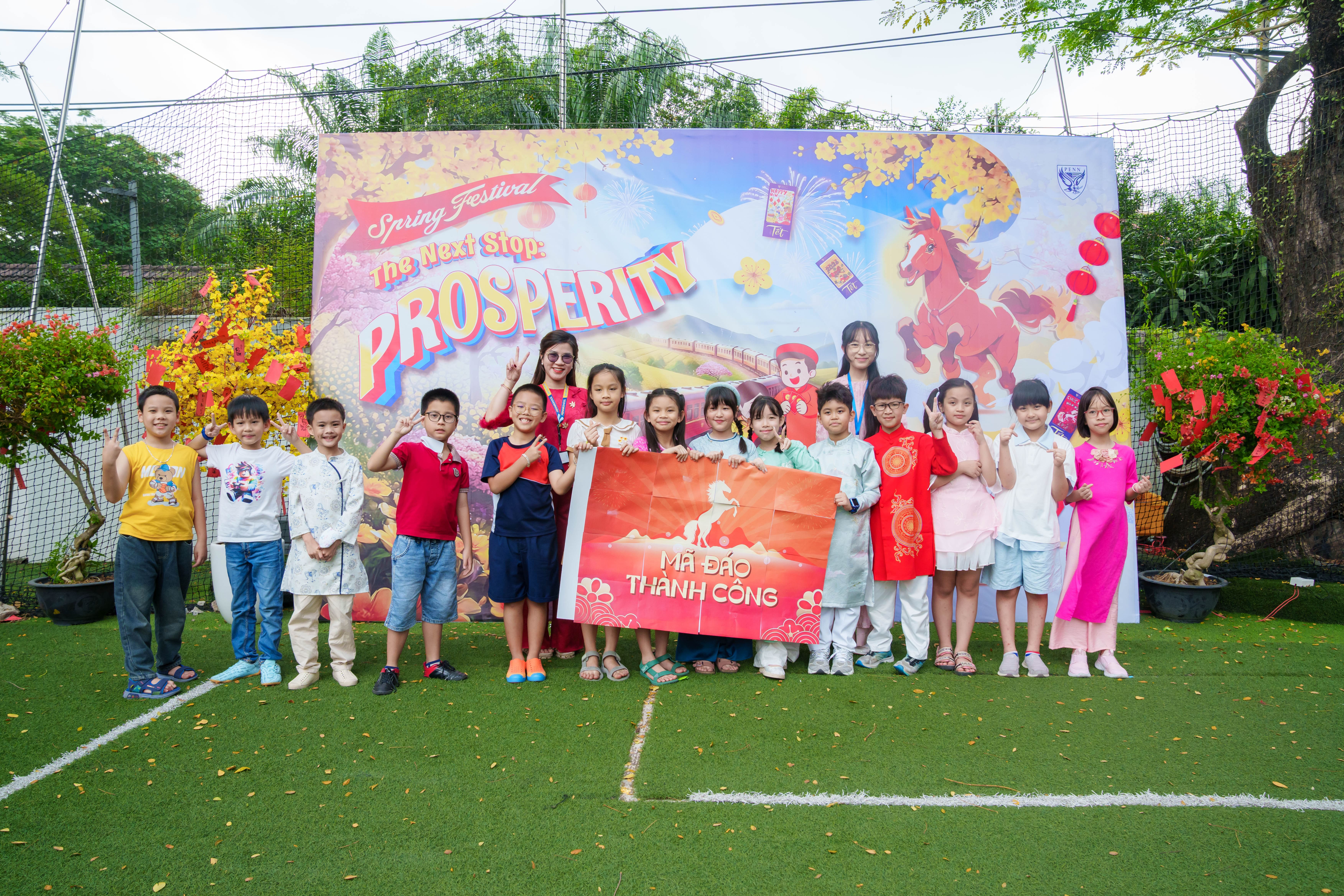 ron-rang-khong-khi-tet-tai-le-hoi-mua-xuan-the-next-stop-prosperity