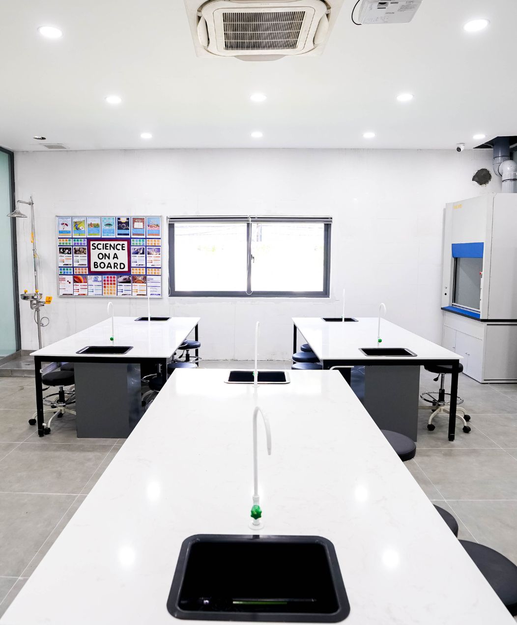 https://pennschool.edu.vn/wp-content/uploads/2026/09/LAB-1052x1272-1.jpg